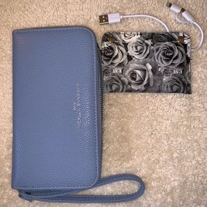 Periwinkle Wristlet (WITH PORTABLE PHONE CHARGER)